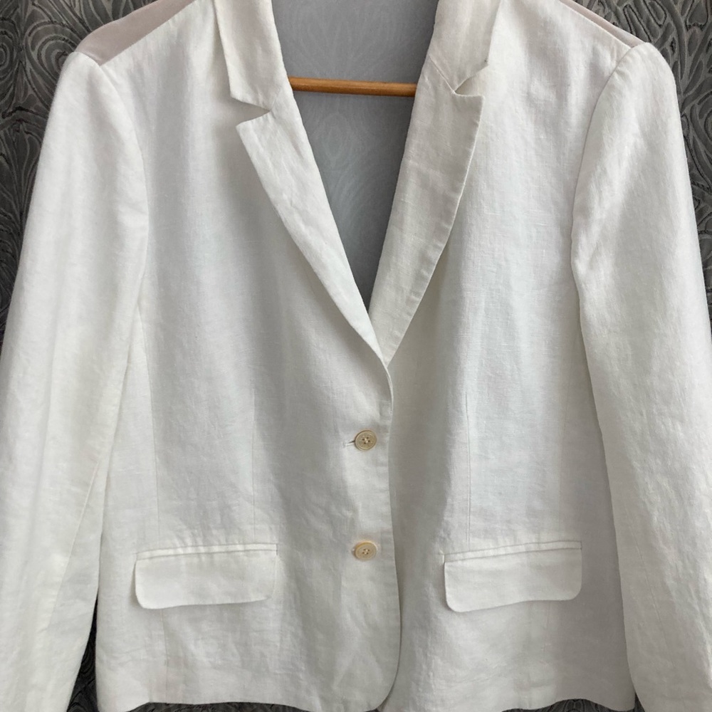 White Linen Blazer, Size 14